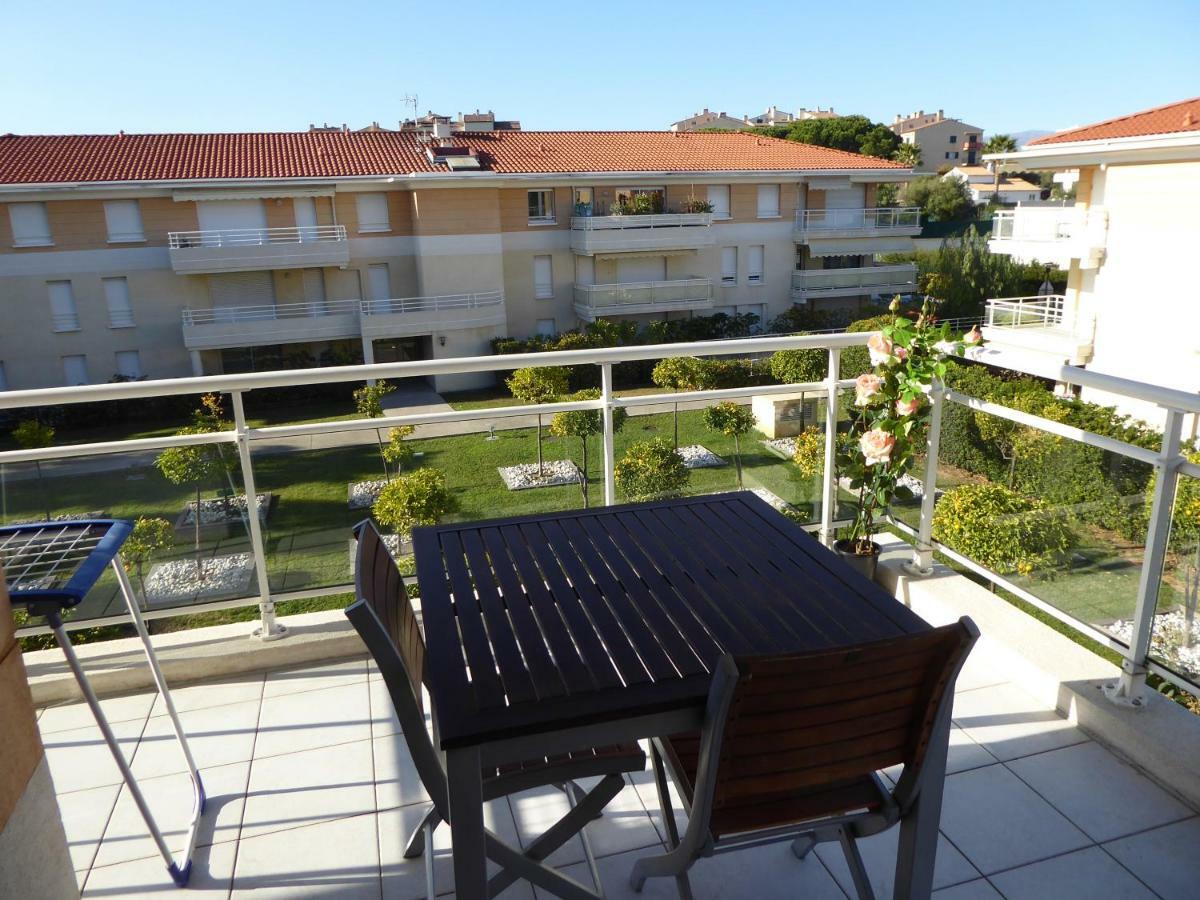 Apartamento Les Jardins D'Antibes Exterior foto